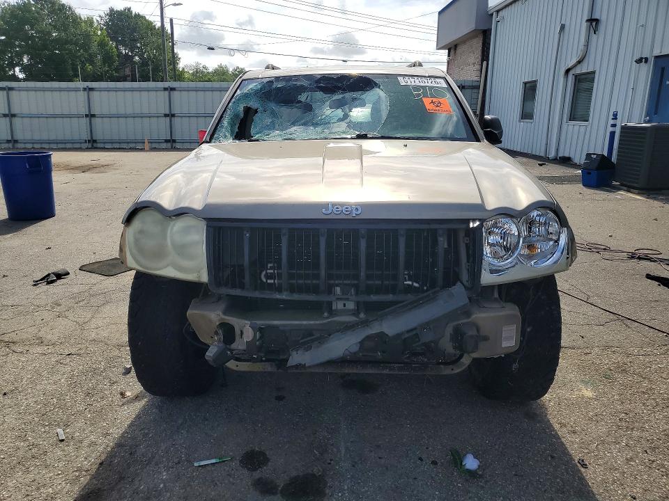 2005 Jeep Grand Cherokee მანქანა იყიდება აუქციონზე, vin: 1J4GR48K95C598929, აუქციონის ნომერი: 61716726