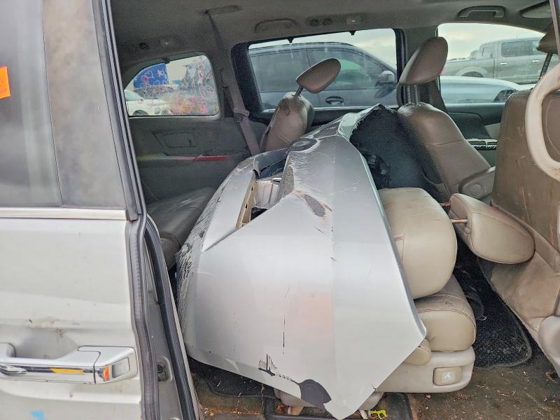 62272946 :رقم المزاد ، 5FNRL5H68BB001812 vin ، 2011 Honda Odyssey مزاد بيع