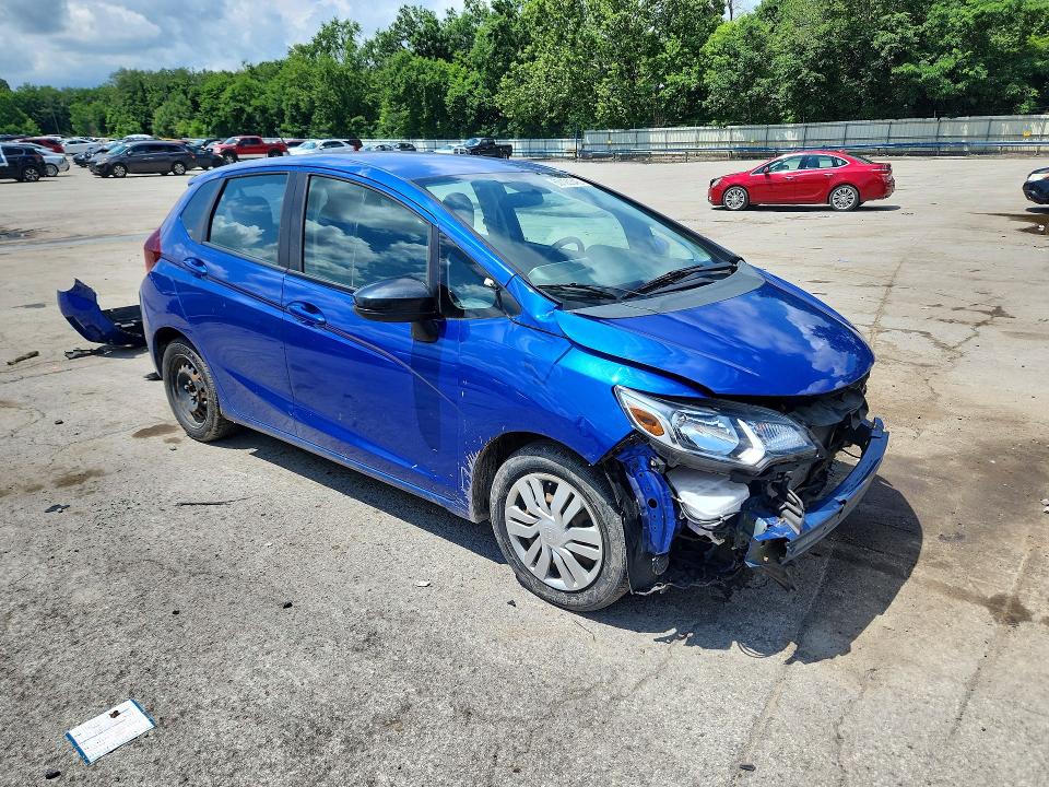 60120546 :رقم المزاد ، 3HGGK5H52FM758421 vin ، 2015 Honda Fit مزاد بيع