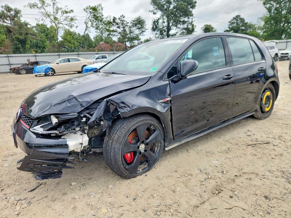 61109776 :رقم المزاد ، 3VW447AU1FM104998 vin ، 2015 Volkswagen Gti مزاد بيع