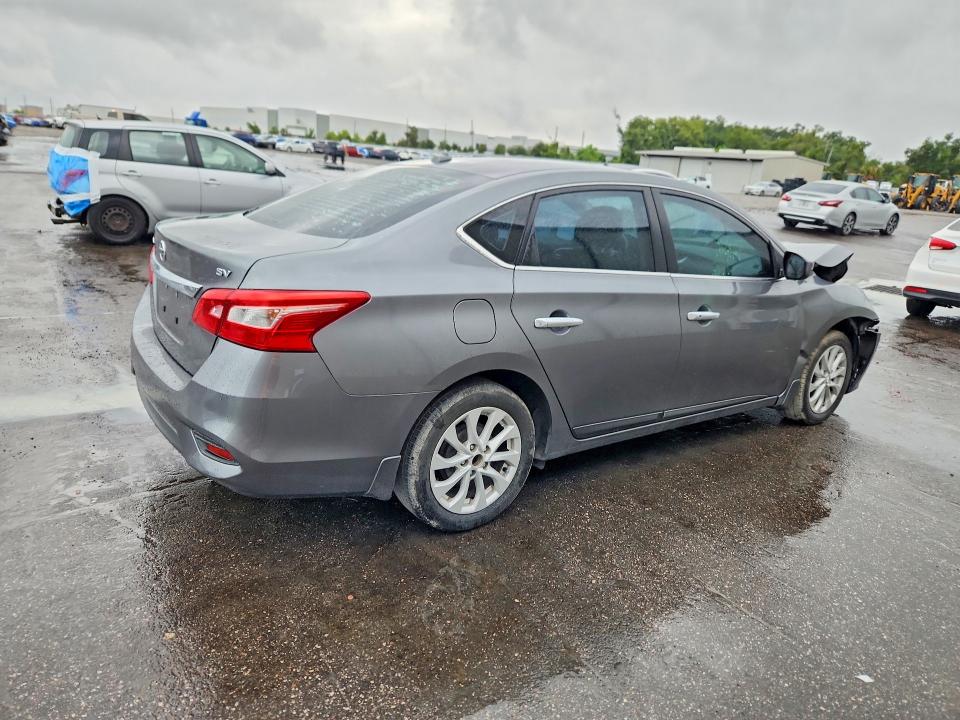 60444846 :رقم المزاد ، 3N1AB7AP9JY224039 vin ، 2018 Nissan Sentra مزاد بيع