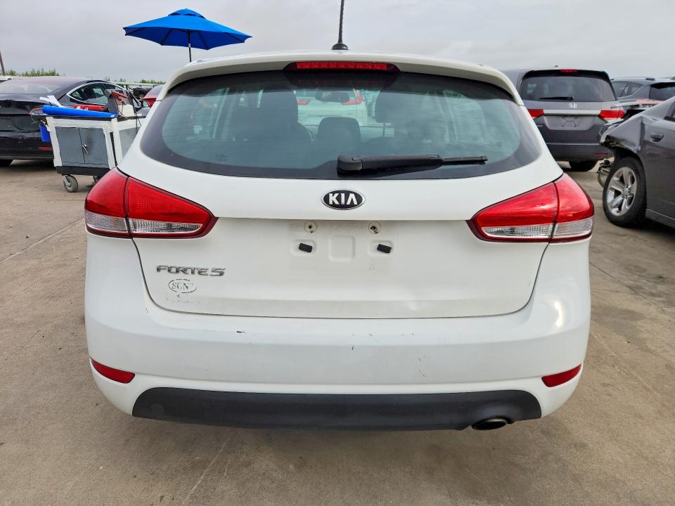 2017 Kia Forte მანქანა იყიდება აუქციონზე, vin: KNAFK5A87H5718209, აუქციონის ნომერი: 61673396