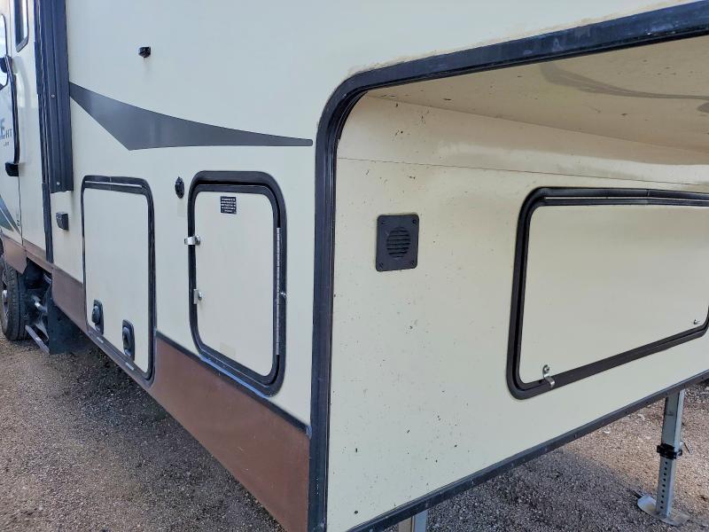 59120526 :رقم المزاد ، 1UJCJ0BS5F1PP0304 vin ، 2015 Jayco Eagle مزاد بيع