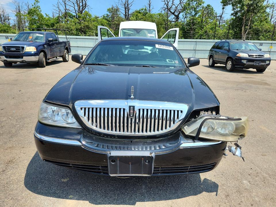 Aukcja sprzedaży 2004 Lincoln Town Car, vin: 1LNHM81W84Y604102, numer aukcji: 62624806
