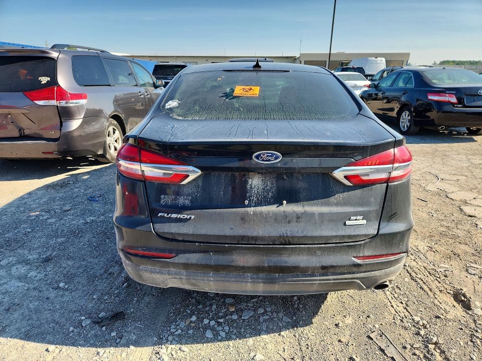 60660876 :رقم المزاد ، 3FA6P0HD8LR201202 vin ، 2020 Ford Fusion مزاد بيع