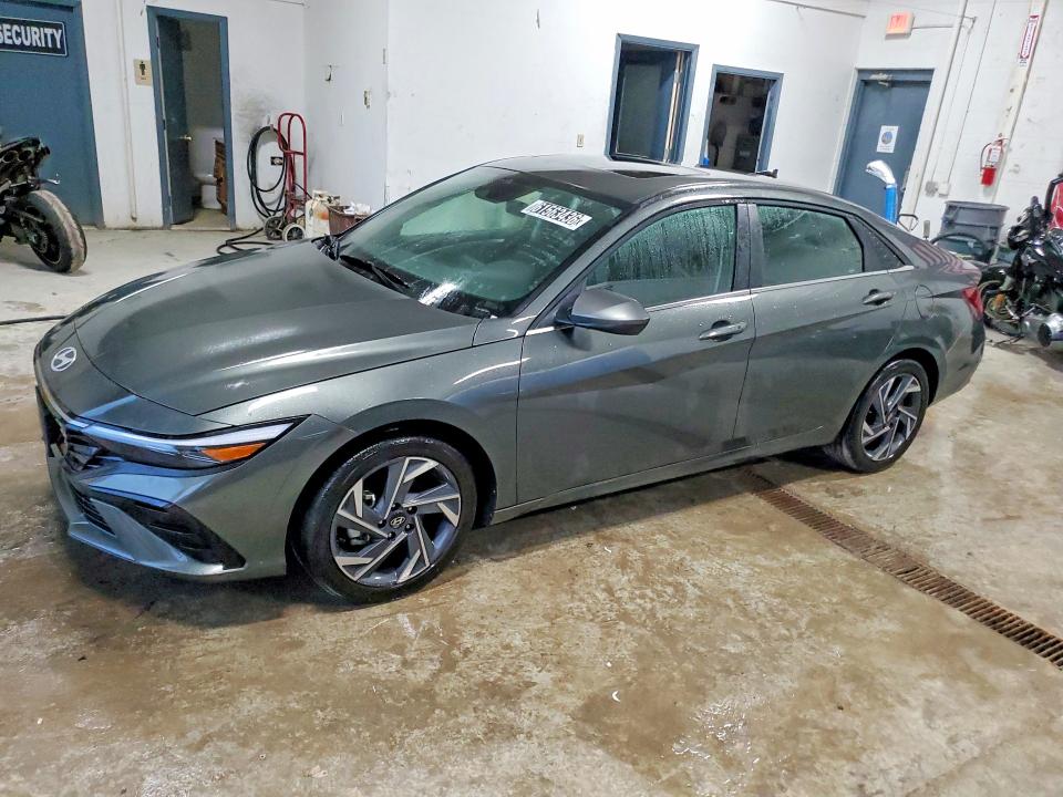 Auction sale of the 2025 Hyundai Elantra, vin: KMHLS4DG7SU038015, lot number: 61563436