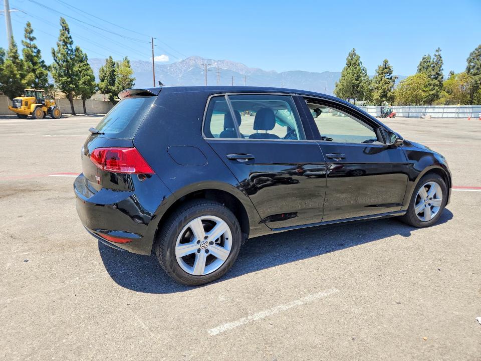 2017 Volkswagen Golf მანქანა იყიდება აუქციონზე, vin: 3VW217AUXHM035084, აუქციონის ნომერი: 62131916