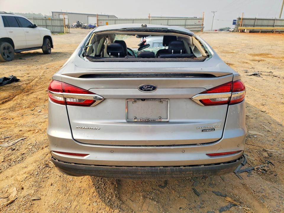 61402466 :رقم المزاد ، 3FA6P0SU7LR224706 vin ، 2020 Ford Fusion مزاد بيع
