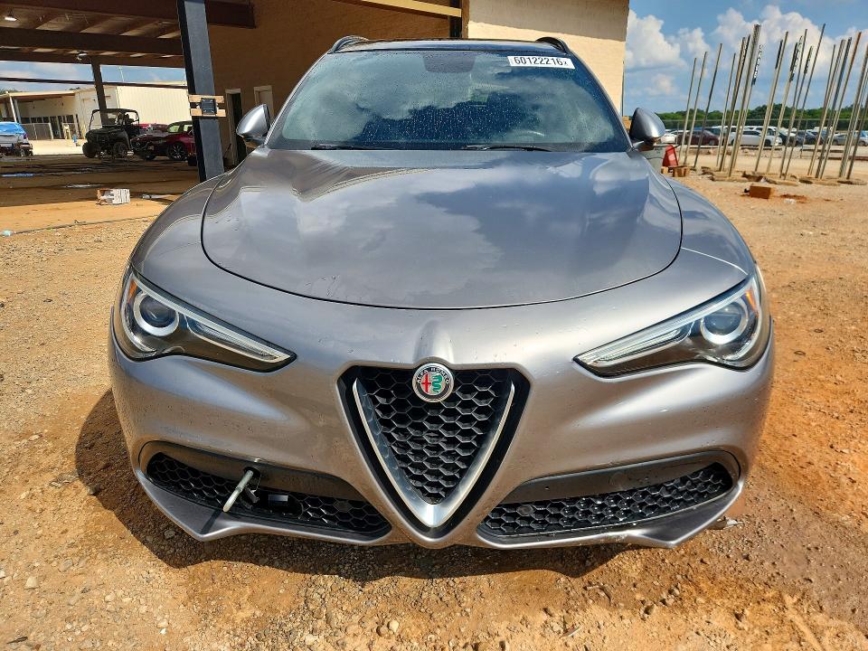 Продаж на аукціоні авто 2018 Alfa Romeo Stelvio, vin: ZASFAKNN8J7B69674, номер лоту: 60122216