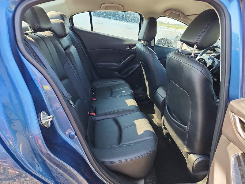 59146036 :رقم المزاد ، 3MZBN1V38JM242727 vin ، 2018 Mazda 3 مزاد بيع