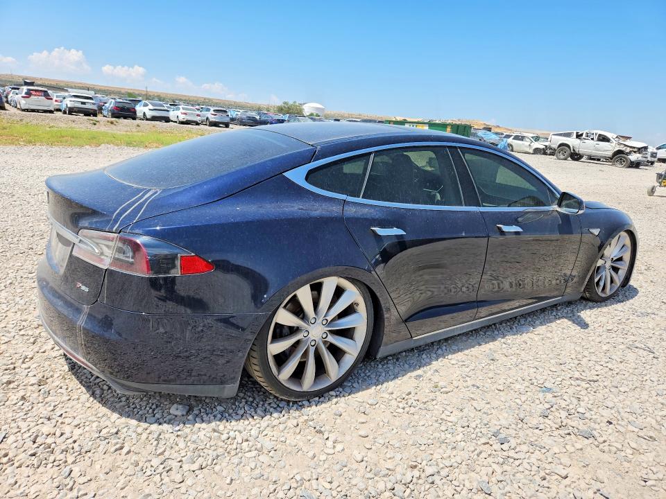 2013 Tesla Model S მანქანა იყიდება აუქციონზე, vin: 5YJSA1DP1DFP06274, აუქციონის ნომერი: 62514916