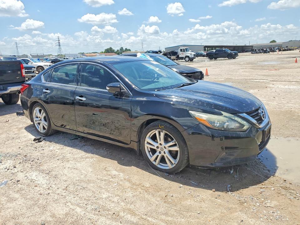 59398476 :رقم المزاد ، 1N4BL3AP7HC279704 vin ، 2017 Nissan Altima مزاد بيع