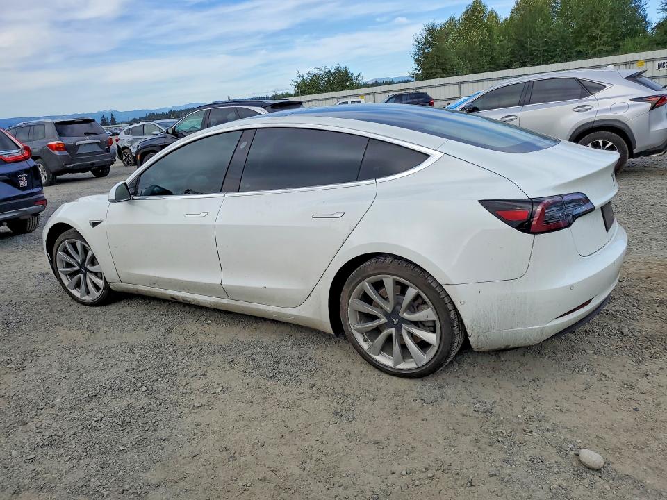 Продажа на аукционе авто 2018 Tesla Model 3, vin: 5YJ3E1EA3JF018498, номер лота: 63258756