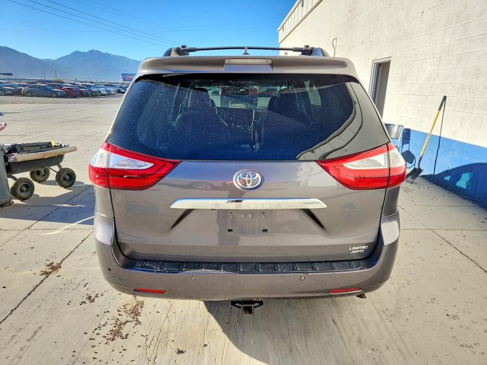 Продаж на аукціоні авто 2017 Toyota Sienna, vin: 5TDDZ3DC5HS158727, номер лоту: 60092036