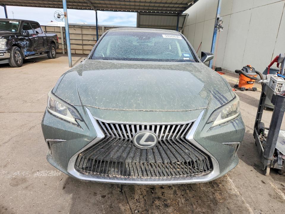 59342636 :رقم المزاد ، 58ABZ1B15KU034381 vin ، 2019 Lexus Es مزاد بيع