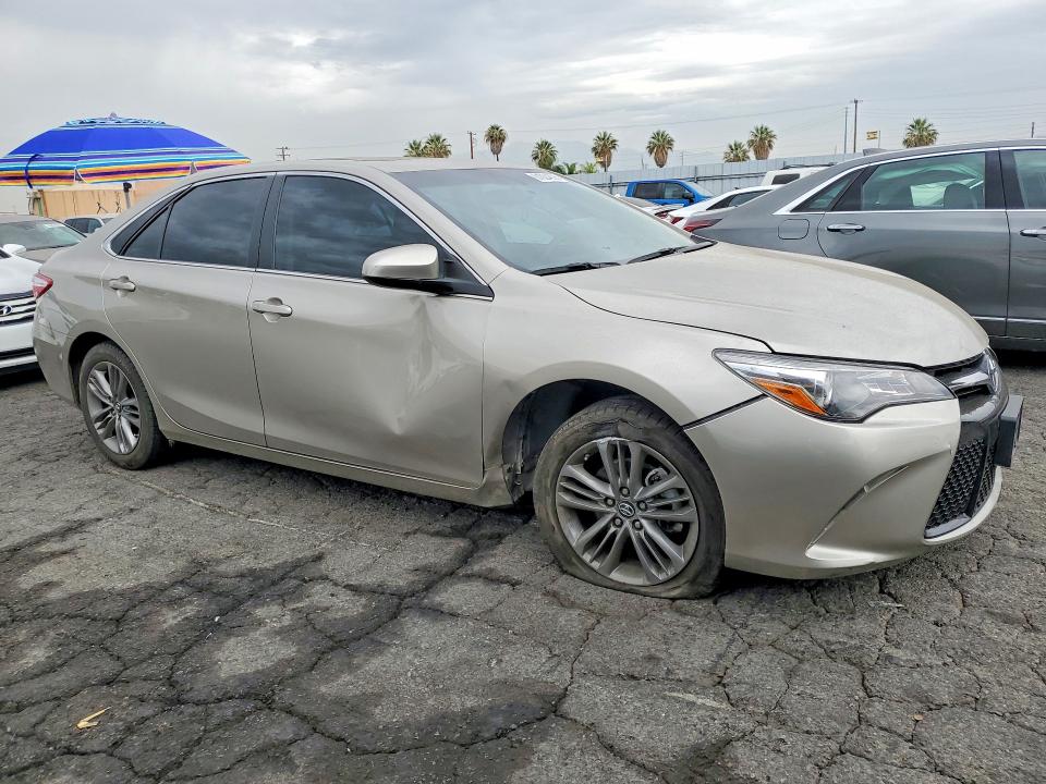 2017 Toyota Camry მანქანა იყიდება აუქციონზე, vin: 4T1BF1FK0HU313314, აუქციონის ნომერი: 61024826