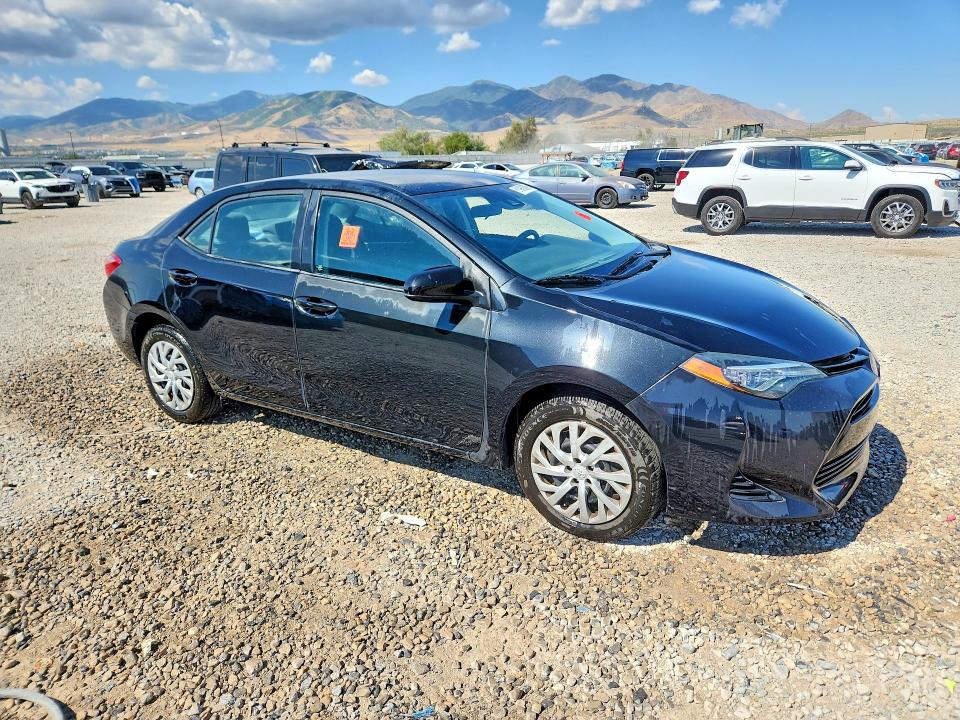 2017 Toyota Corolla მანქანა იყიდება აუქციონზე, vin: 5YFBURHE8HP706393, აუქციონის ნომერი: 61988306