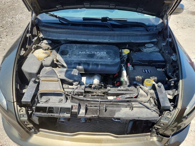 60486126 :رقم المزاد ، 1C4PJMCB4FW784687 vin ، 2015 Jeep Cherokee مزاد بيع