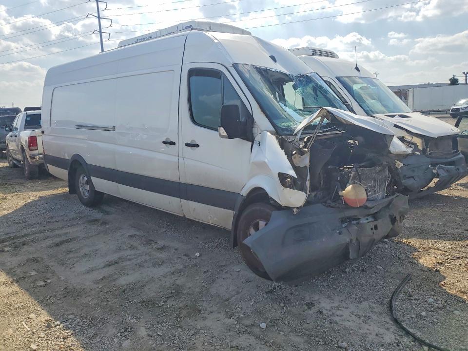 59819236 :رقم المزاد ، WD3PF1CD9HP408379 vin ، 2017 Mercedes-benz Sprinter مزاد بيع