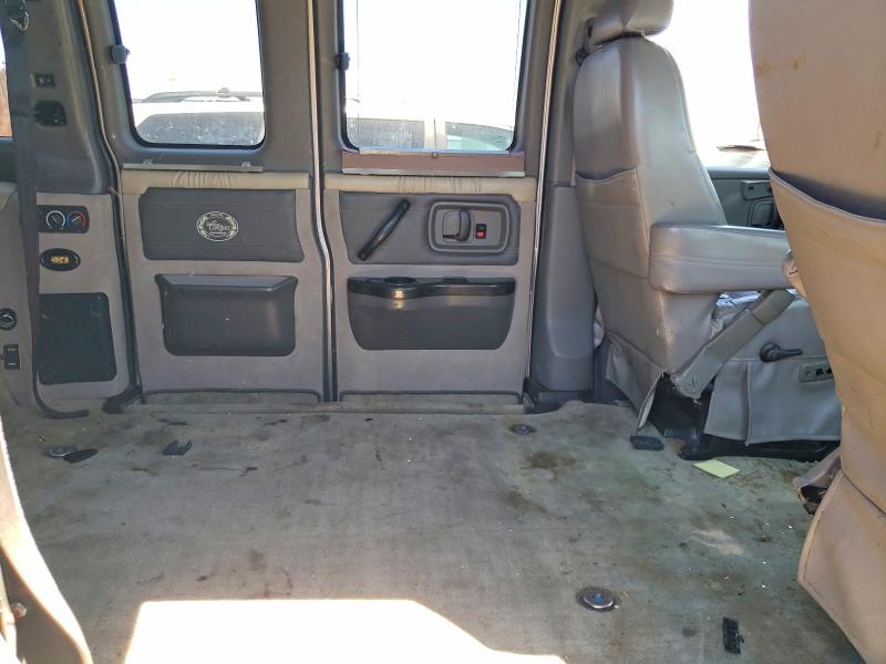 60083556 :رقم المزاد ، 1GBFG15T751243891 vin ، 2005 Chevrolet Express G1500 مزاد بيع