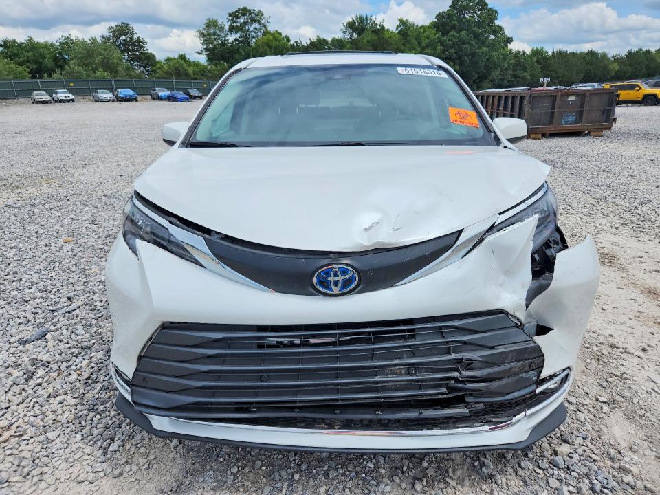 Auction sale of the 2024 Toyota Sienna, vin: 5TDJSKFC4RS135469, lot number: 61616316