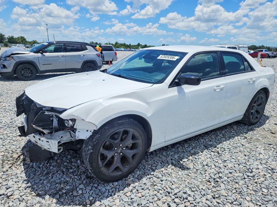 Продажа на аукционе авто 2022 Chrysler 300, vin: 2C3CCAAG4NH236745, номер лота: 62609386