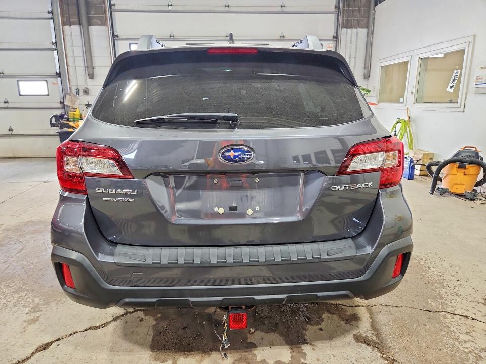 Продажа на аукционе авто 2018 Subaru Outback, vin: 4S4BSACC5J3312972, номер лота: 61422506