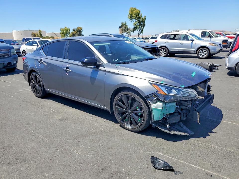 60216546 :رقم المزاد ، 1N4BL4CV0NN341588 vin ، 2022 Nissan Altima مزاد بيع