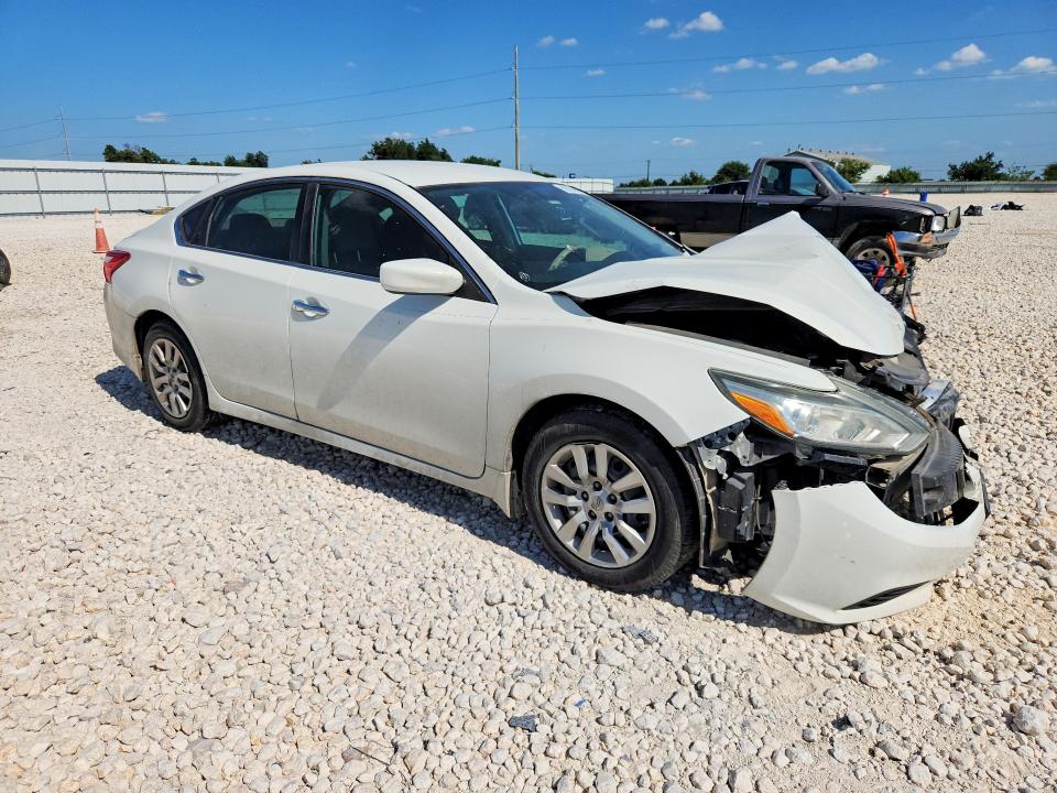 Продаж на аукціоні авто 2017 Nissan Altima, vin: 1N4AL3AP3HN320619, номер лоту: 62834696