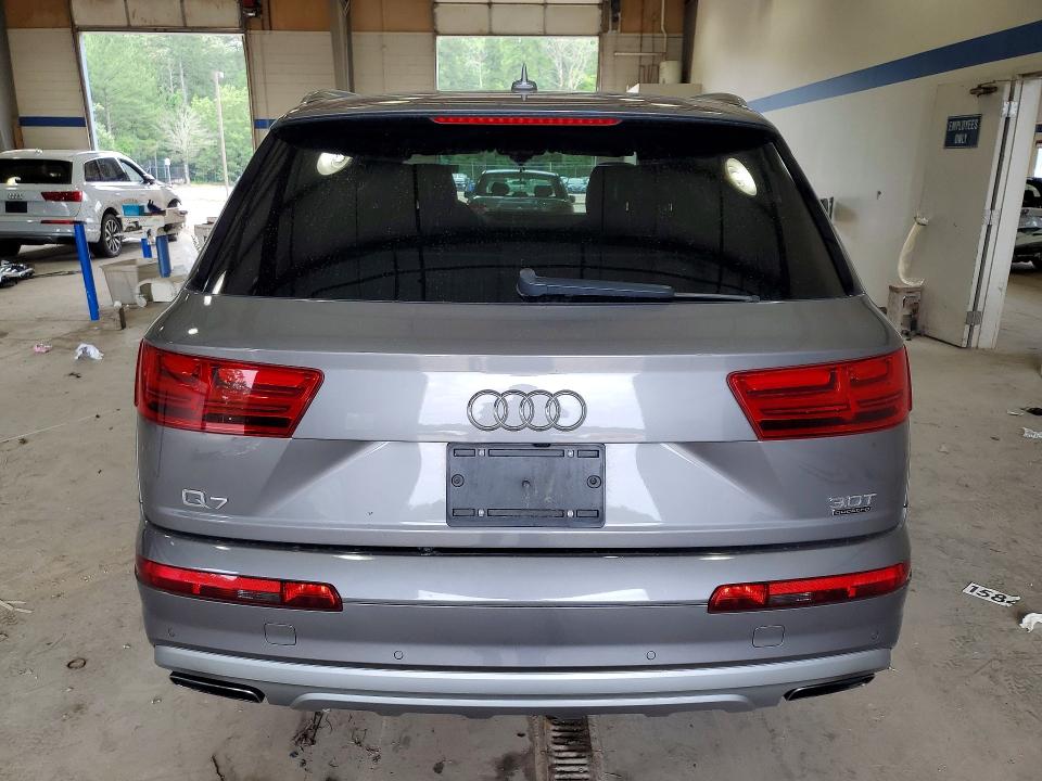 Продажа на аукционе авто 2017 Audi Q7, vin: WA1LAAF74HD019797, номер лота: 61865576