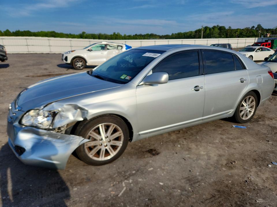61107066 :رقم المزاد ، 4T1BK36B75U046160 vin ، 2005 Toyota Avalon مزاد بيع