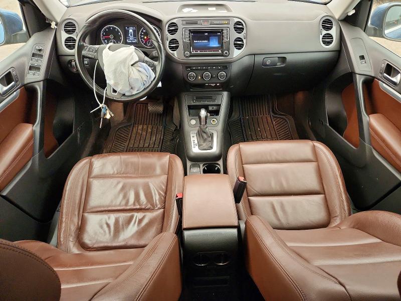 61158116 :رقم المزاد ، WVGLV7AX8HK010046 vin ، 2017 Volkswagen Tiguan مزاد بيع