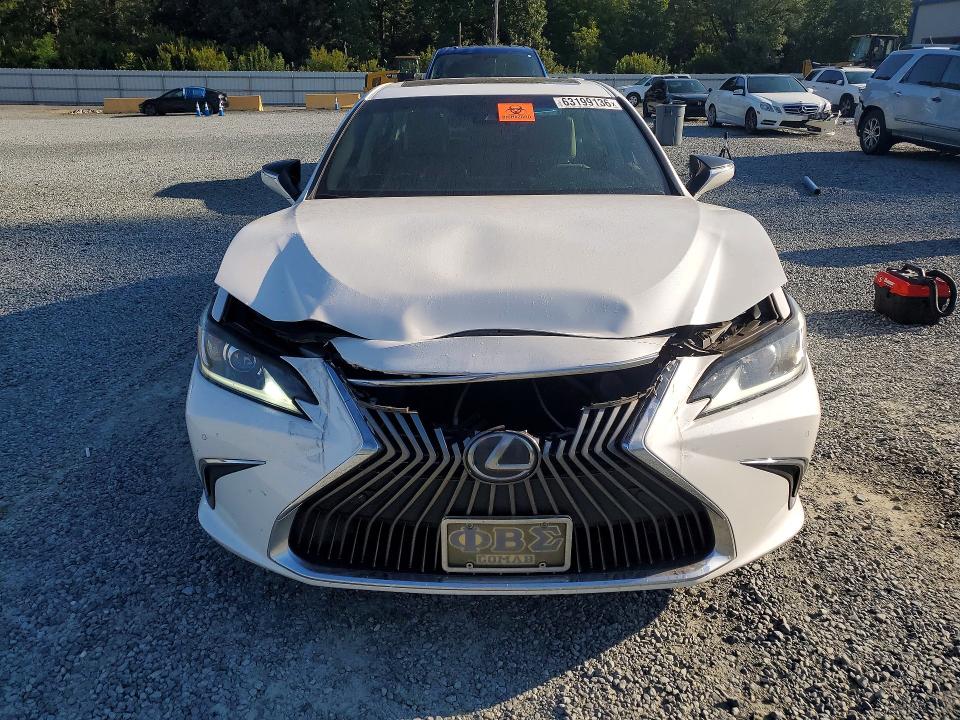 63199136 :رقم المزاد ، 58ABZ1B14KU002635 vin ، 2019 Lexus Es مزاد بيع