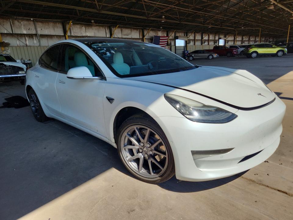 Продажа на аукционе авто 2018 Tesla Model 3, vin: 5YJ3E1EB3JF096739, номер лота: 61638616