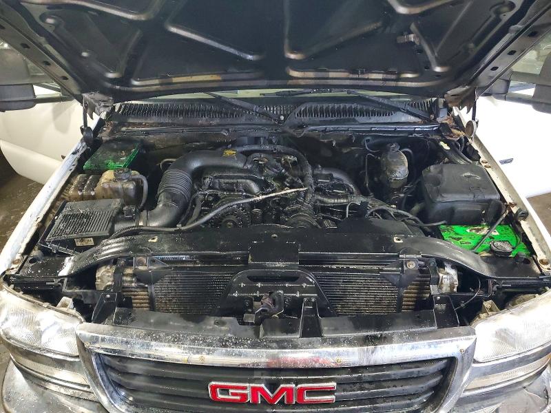 60168526 :رقم المزاد ، 1GTHK23215F851461 vin ، 2005 Gmc Sierra مزاد بيع