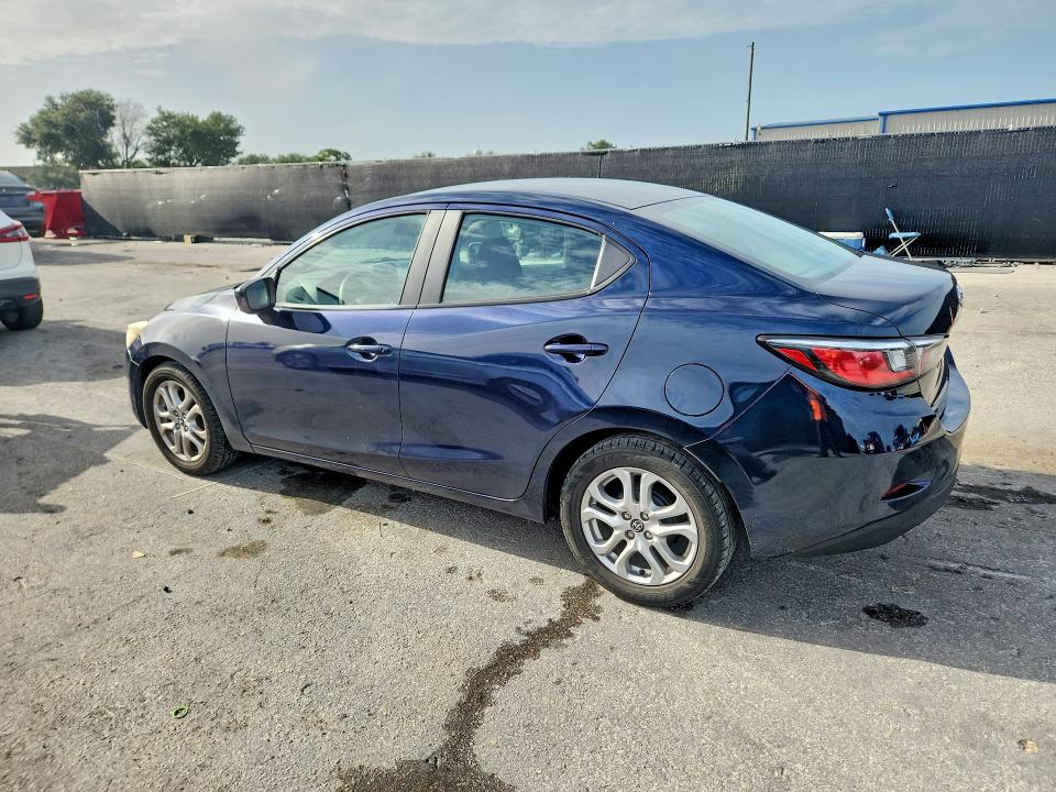 60937176 :رقم المزاد ، 3MYDLBYV6HY193777 vin ، 2017 Toyota Yaris مزاد بيع