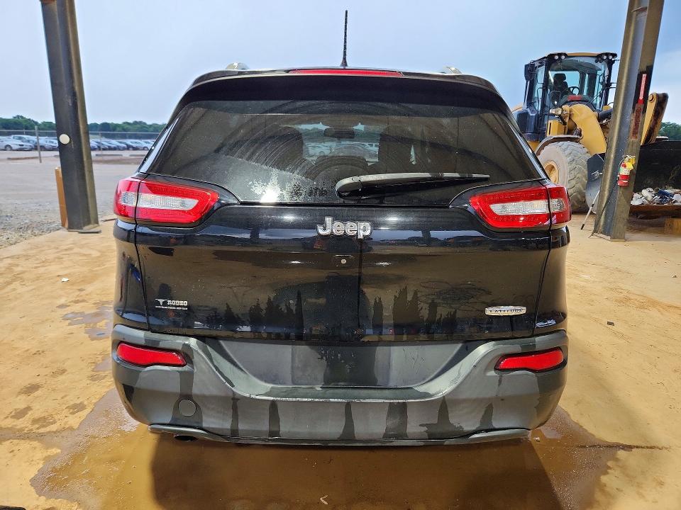 59324236 :رقم المزاد ، 1C4PJLCB3JD611421 vin ، 2018 Jeep Cherokee مزاد بيع