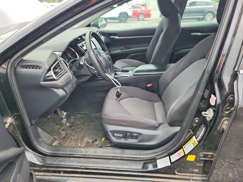 62023526 :رقم المزاد ، 4T1B11HK2KU742490 vin ، 2019 Toyota Camry مزاد بيع