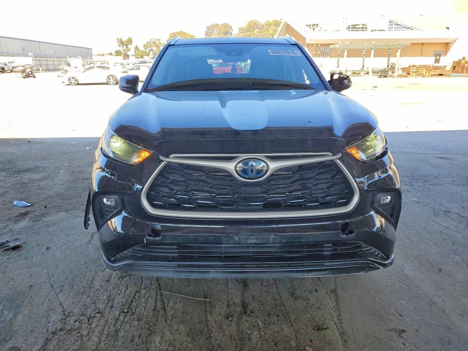 62672016 :رقم المزاد ، 5TDGBRCH4MS532613 vin ، 2021 Toyota Highlander مزاد بيع