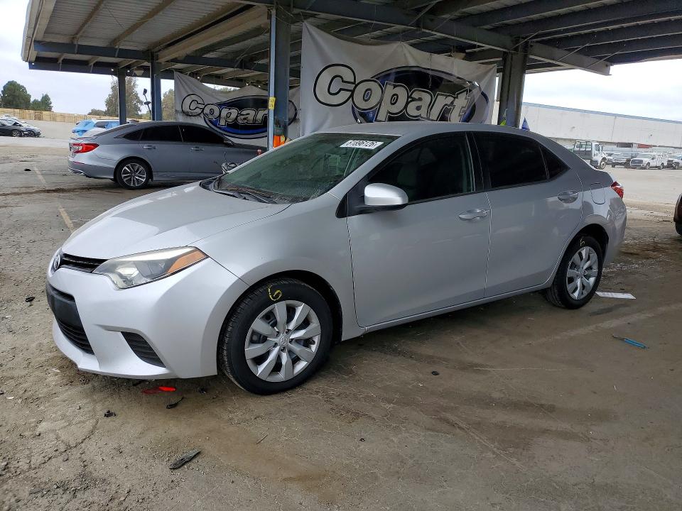 61896126 :رقم المزاد ، 5YFBURHE6GP453489 vin ، 2016 Toyota Corolla مزاد بيع