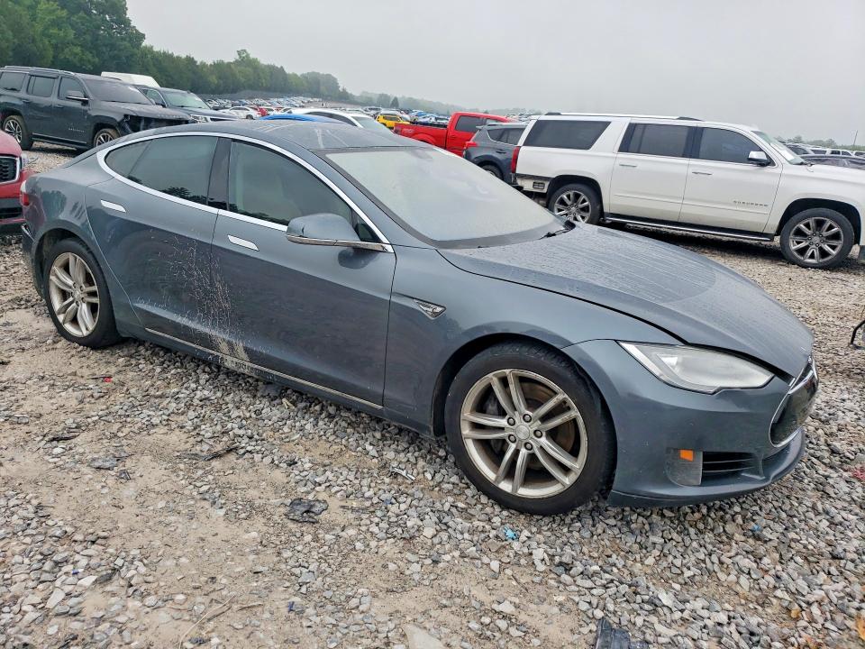 2013 Tesla Model S მანქანა იყიდება აუქციონზე, vin: 5YJSA1AC2DFP10190, აუქციონის ნომერი: 50539566