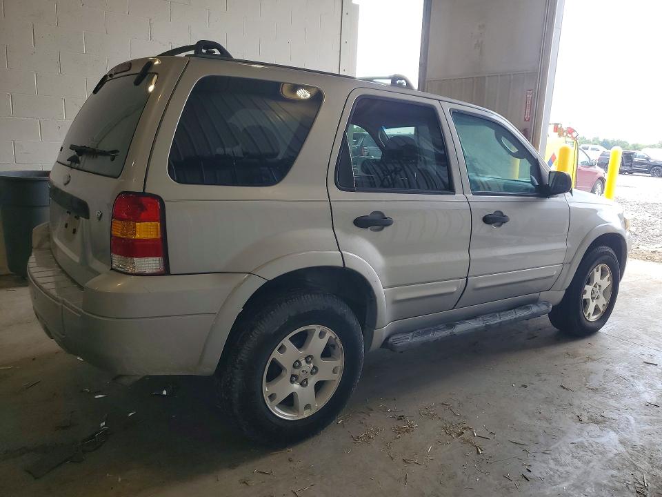 62082696 :رقم المزاد ، 1FMCU03167KA64642 vin ، 2007 Ford Escape مزاد بيع