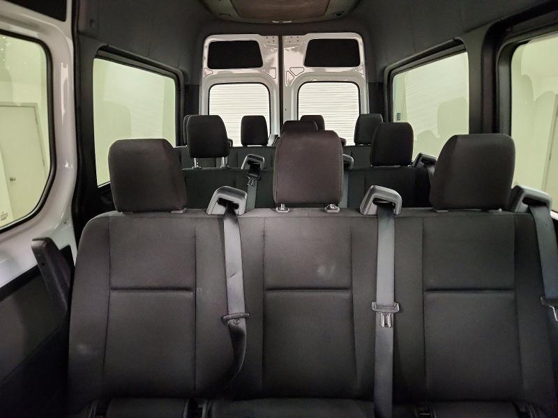 61164606 :رقم المزاد ، W1Z4KFHY4RP737240 vin ، 2024 Mercedes-benz Sprinter مزاد بيع