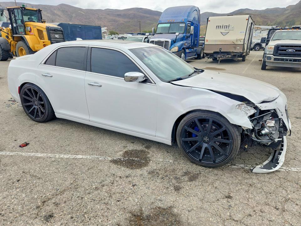 Продажа на аукционе авто 2015 Chrysler 300c, vin: 2C3CCAEGXFH766147, номер лота: 59652646
