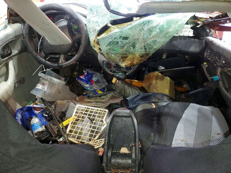2005 Ford Focus მანქანა იყიდება აუქციონზე, vin: 3FAFP37N25R139200, აუქციონის ნომერი: 60527376