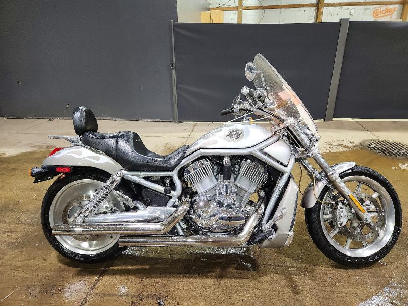 62251686 :رقم المزاد ، 1HD1HAZ1X6K806695 vin ، 2006 Harley-davidson Vrsca مزاد بيع