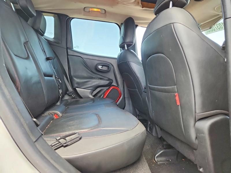 61037086 :رقم المزاد ، ZACCJBCT6GPD05308 vin ، 2016 Jeep Renegade مزاد بيع