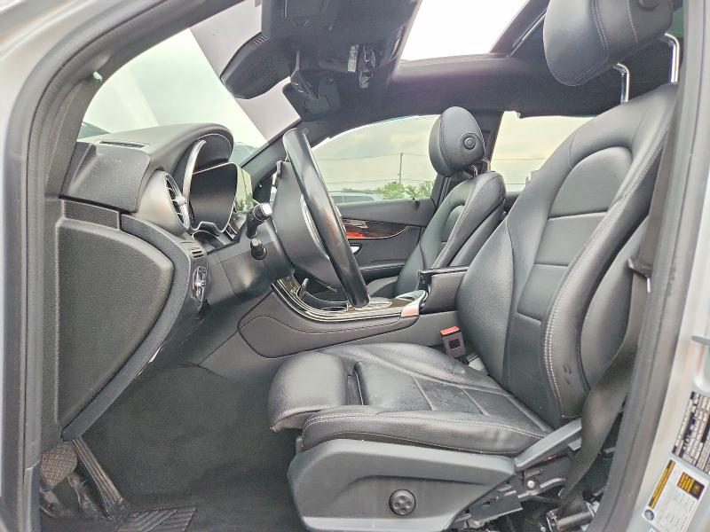 61867796 :رقم المزاد ، WDC0G8EB0LF675282 vin ، 2020 Mercedes-benz Glc مزاد بيع