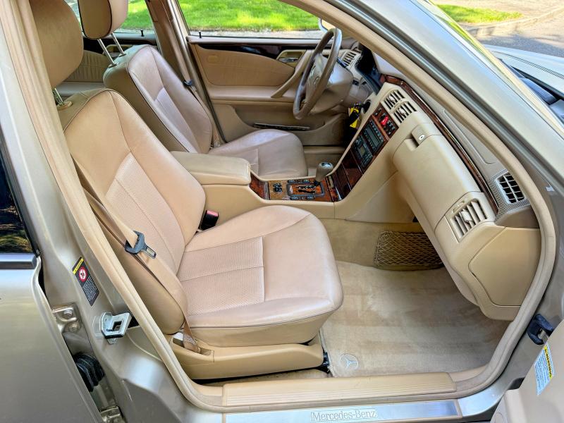 2000 Mercedes-benz E მანქანა იყიდება აუქციონზე, vin: WDBJF70J7YB018627, აუქციონის ნომერი: 61616056