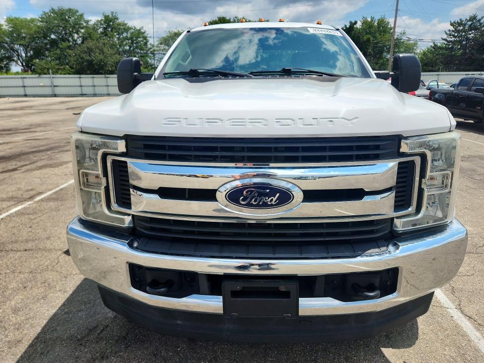 2017 Ford F250 მანქანა იყიდება აუქციონზე, vin: 1FT7X2B64HEC89325, აუქციონის ნომერი: 63333286